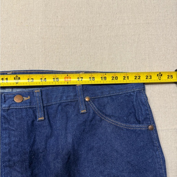 Wrangler 13MWZ Jeans Men 46x32 Blue Cowboy Cut Medium Wash Western Cowboy Denim - Picture 6 of 6